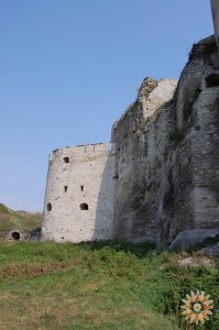 Стара Фортеця - фото Нової башти вигляд вздовж південної стіни